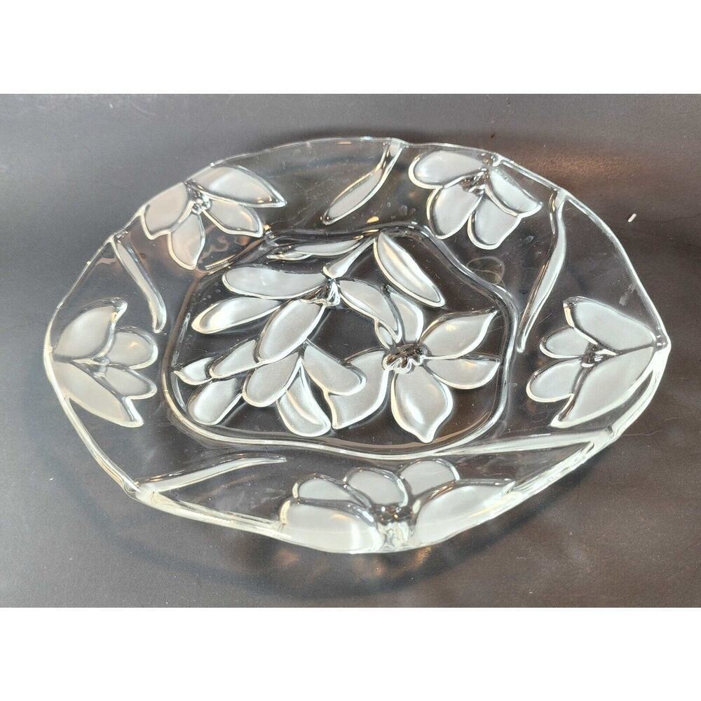 6 Embossed Floral Dinner Plate Clear Thick Glass Textured 8" Wavy Edge Stunning - Picture 3 of 16